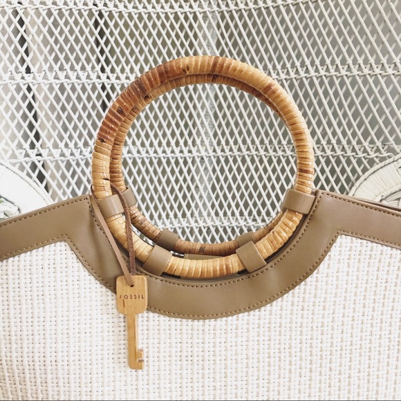 Fossil Woven Tote Bag - Picture 4 of 8